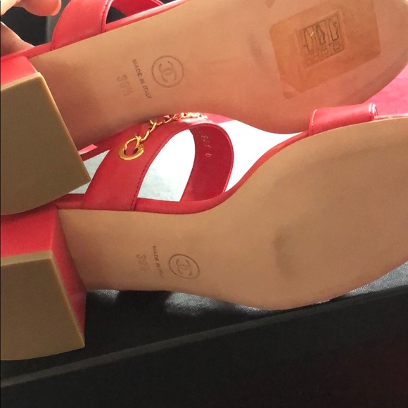 Chenel shoes - Picture 3 of 7